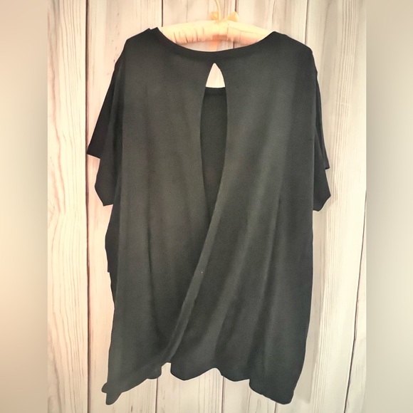 NWT-Torrid Plus 3X Performance Cotton Open Back Short Sleeve Active Tee - Picture 6 of 8